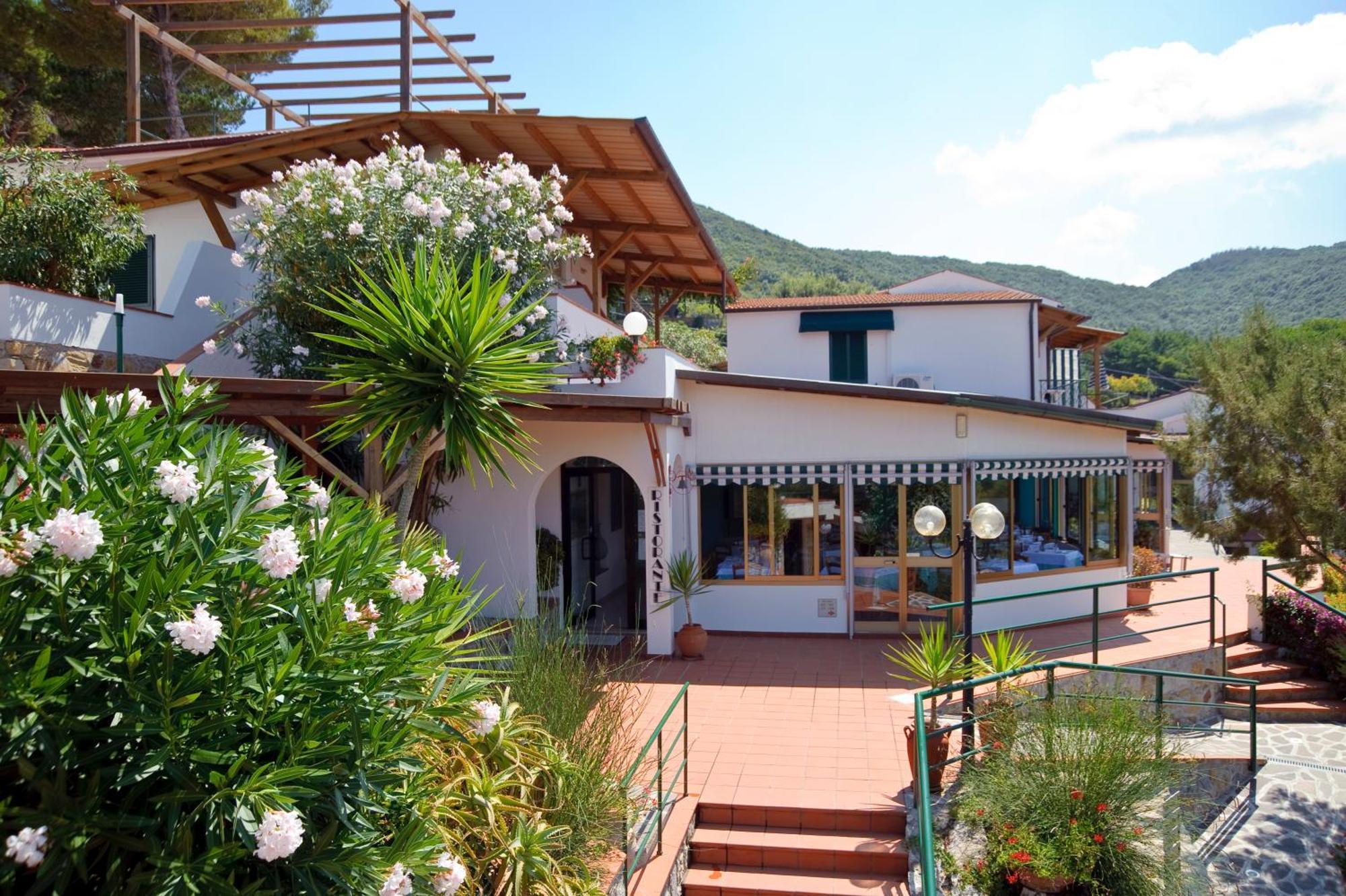 Hotel Paradiso Portoferraio Exterior photo